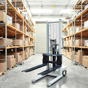 Hangcha用新品2トン手動パレットスタッカー2m歩行者用油圧ポンプリフトレストラン用機械修理店小売 - Product Image 2