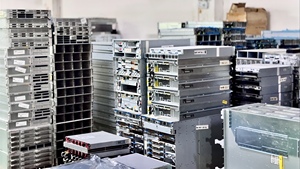 02CL184 9.6TB FlashCore FCM โมดูล NVME สำหรับจัดเก็บข้อมูล 01YM583 02YC417 01YK818 แฟลชไดรฟ์ 9.6TB สำหรับความจุขนาดใหญ่ - Product Image 4