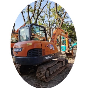 Doosan รถขุดขนาดเล็กสำหรับ DH60รถขุดไฮดรอลิก6ตันรถแบ็คโฮตีนตะขาบเครื่องยนต์มือสองแบริ่ง - Product Image 1