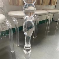 Moderner transparenter quadratischer Esstisch aus transparentem Acryl aus Eichenholz mit Acryl beinen aus römischer Säule für Hochzeits bankette