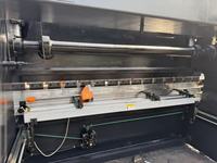 Cintreuse CNC à double servo Yangli WC67Y 125 tonnes 3200 mm avec contrôleur TP10S, machine manuelle de pliage de tôles