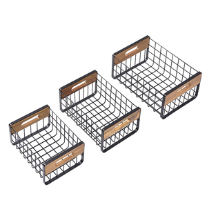 WIREKING Juego <span class=keywords><strong>de</strong></span> Cestas <span class=keywords><strong>de</strong></span> Frutas Apilables con Asa <span class=keywords><strong>de</strong></span> <span class=keywords><strong>Madera</strong></span>, Cesta <span class=keywords><strong>de</strong></span> Almacenamiento Plegable, Organizador <span class=keywords><strong>de</strong></span> <span class=keywords><strong>Cosas</strong></span> para Sala <span class=keywords><strong>de</strong></span> Estar y <span class=keywords><strong>Cocina</strong></span> - Product Image 4
