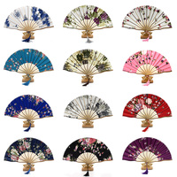 2023 Sublimation Graduation pliable chinois ventilateur avec pochette auto ventilateur femme tissu emballé bâtons de bambou pour ventilateurs à main