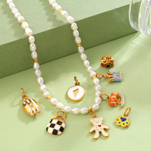 Colgante de Caballo Balancín Estilo Castillo Europeo de Acero Inoxidable, Accesorios de Joyería DIY, Regalo Unisex, Dijes con Patrón de Dibujos Animados - Product Image 2