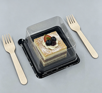 Boîte à pâtisserie en plastique PET carrée personnalisée avec logo, jetable, dorée et noire, avec couvercle transparent, pour gâteaux de lune et mochi individuels – Vente en gros