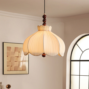 Lustre artisanal à pampilles en <span class=keywords><strong>tissu</strong></span> plissé, triple <span class=keywords><strong>boule</strong></span> de bois, style rétro Wabi-sabi, lampe suspendue en forme de fleur pour crème française - Product Image 1