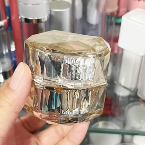 Fournisseur d'usine – Contenants cosmétiques vides de 15g, 30g, 50g – Bouteilles pour soins de la peau – Emballage de luxe – Pot en acrylique pour gommage des lèvres - Product Image 2