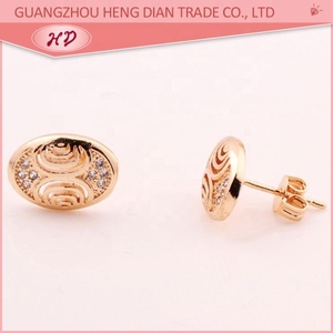 Boucles d'oreilles ovales en or rose pour femmes, motif en spirale, zircone cubique incrustée, clous d'oreilles géométriques, bijoux de mode pour tous les jours et les fêtes - Product Image 4