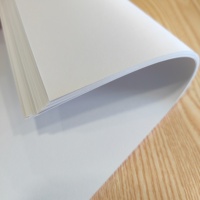 Papier kraft blanc non couché de haute qualité et exquis pour l'emballage