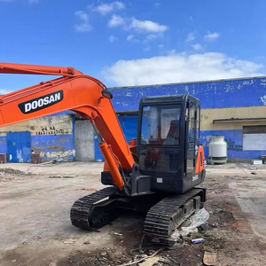 Miniexcavadora Usada Doosan DH55 de 5.5 Toneladas con Motor, Caja de Cambios, Engranajes y Rodamientos Originales, Bomba Hidráulica y Motor PLC - Product Image 1