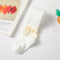2025 nouvelles filles caleçons coton printemps et automne nouveau-né princesse arc chaussettes haute qualité bébé collants