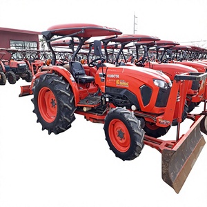 Tractor Agrícola Usado de 4 Ruedas Motrices y 50HP con Bomba para Aplicaciones Agrícolas - Product Image 2