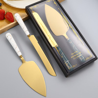 Ensemble de couverts de luxe pour mariage, couteau à gâteau et spatule à tarte en acier inoxydable avec manche en céramique marbrée dorée, livré dans un coffret cadeau