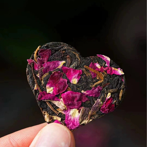 Dianhong Rose Thé Noir Rose Pétale Fleur Mélangé Arbre Ancien Thé Noir De Fengqing Yunnan Mini Gâteau Au Thé - Product Image 2
