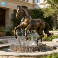Sculpture de fontaine à eau en bronze antique personnalisée représentant un cheval, œuvre d'art sculptée et objet de collection pour piscines