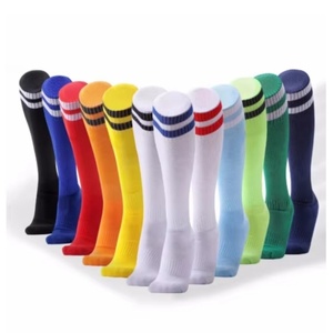 ถุงเท้ากีฬาแบบมีโลโก้สั่งทำได้ สำหรับผู้ชายและผู้หญิง ป้องกันการลื่น ผลิตจากผ้าฝ้าย เหมาะสำหรับบาสเกตบอล ฟุตบอล และกีฬาอื่นๆ - Product Image 1