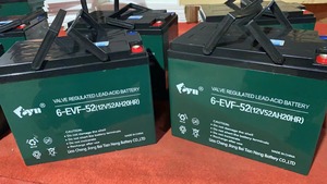 Nouvelles batteries <span class=keywords><strong>de</strong></span> vélo électrique tricycle électrique 52AH nouvelles batteries au plomb <span class=keywords><strong>de</strong></span> tramway <span class=keywords><strong>de</strong></span> puissance 12V52AH batterie <span class=keywords><strong>de</strong></span> vélo électrique prix <span class=keywords><strong>de</strong></span> gros - Product Image 3