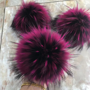 ウサギやフェイクファーポンぬいぐるみ大きなカラフルな本物のアライグマボール - Product Image 1