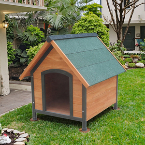 Casa de Madera para Perros Grandes con Techo Abatible y Revestimiento Impermeable, Refugio Duradero para Mascotas con Patas Ajustables - Product Image 4