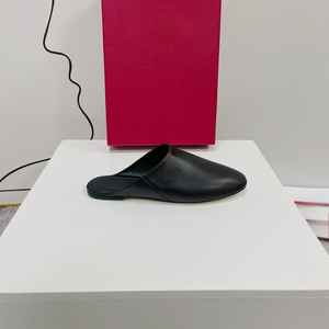 Mules élégantes en cuir véritable noir, imperméables, respirantes, antidérapantes, à bout rond et talon plat, pour l'automne/le printemps, idéales pour les trajets quotidiens. - Product Image 4