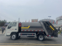 Camion à ordures compacteur Foton 4,5 m3 4x2, mini camion de collecte des déchets compactés pour les rues étroites