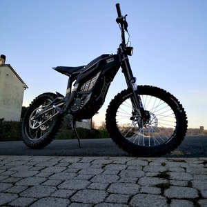 2025 entrepôt américain Talaria <span class=keywords><strong>Sting</strong></span> R MX4 avec COC vente chaude 60V 45Ah 8000W Black Edition Ebike vélo hybride électrique - Product Image 4