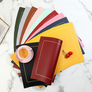 Sets de table en cuir double face bicolores, écologiques, isolants thermiquement, résistants à la chaleur et à l'huile, pour hôtels et foyers - Product Image 3