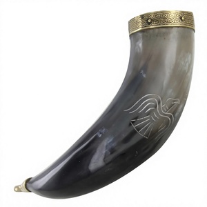 Taza de Cerveza de Cuerno de Búfalo Estilo Vikingo Africano, Hecha a Mano, Ecológica, con Forma Natural, FAIZA CRAFT Uttar Pradesh, para Fiestas - Product Image 1