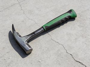 <span class=keywords><strong>Marteau</strong></span> <span class=keywords><strong>de</strong></span> couvreurs forgé en acier à haute teneur en carbone, <span class=keywords><strong>marteau</strong></span> à tuiles, outil manuel <span class=keywords><strong>de</strong></span> construction avec manche antidérapant en fibre <span class=keywords><strong>de</strong></span> verre TPR - Product Image 4