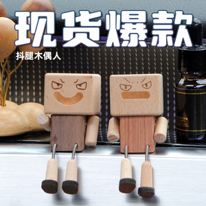 Muñeca de madera en miniatura para decoración de coches, hogar u oficina, regalo, material de madera RH 130 - Product Image 1