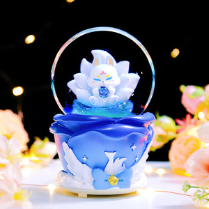 La nueva caja de música giratoria con bola de cristal Xianhu Rose y rotación interna está disponible para enviar a tu mejor amigo y - Product Image 2