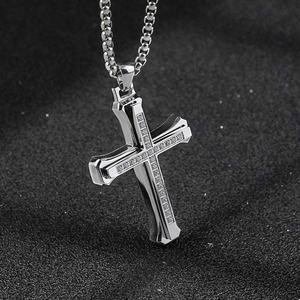 Pendentif Croix Jésus Hip-Hop en Acier avec Diamant Moissanite Rond Taillé, Bijou Fin le Plus Vendu pour Hommes et Femmes - Product Image 3