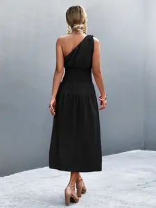 Hot Sale Asymmetric One-shoulder Dress With Sash Sleeveless And Tight Waistline Clothing Manufacturers Custom
