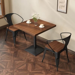Ensemble de salle à manger industriel, table carrée et chaises, plateau en bois massif, cadre noir mat, 2 places, pour café, bistrot, restaurant, maison - Product Image 3