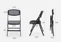 Chaise pliante commerciale d'intérieur et d'extérieur de haute qualité avec cadre en métal et siège en plastique PP, capacité de charge de 150 kg, pour salon