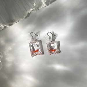 Ensemble de boucles d'oreilles créatives et adorables en forme de canard, <span class=keywords><strong>poisson</strong></span> <span class=keywords><strong>rouge</strong></span>, nuage et marguerite fraîche en résine, avec motif eau minérale, pour fille - Product Image 3