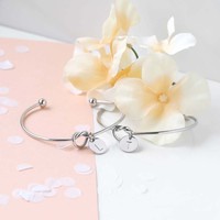 Bracelet jonc en or pour maman avec breloque initiale, disque rond à lettres, bijoux personnalisés, jonc à nœud