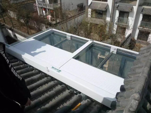 Volets roulants modernes en aluminium pour toit, avec cadre renforcé, protection contre les intempéries, ombrage durable pour terrasse ouverte, stabilité accrue - Product Image 4