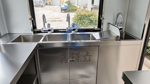 Fabrication en usine de glaces à bon prix avec équipement entièrement de cuisine Camion remorque alimentaire en forme de bateau en bois nouvellement conçu - Product Image 6