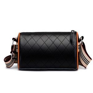 Sac à bandoulière matelassé en cuir véritable pour femme, collection 2025, avec large sangle, tendance et mode, en liquidation de marchandises diverses - Product Image 5