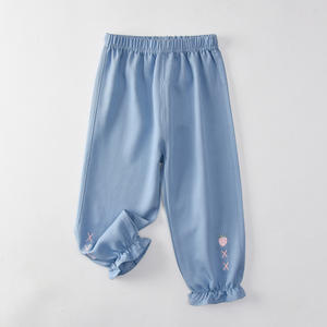 Pantalones Vaqueros Clásicos Elásticos para Niñas, Pantalones Finos de Verano, Jeans con Bordado de Fresas Pequeñas y Banda en el Tobillo para Niñas - Product Image 4