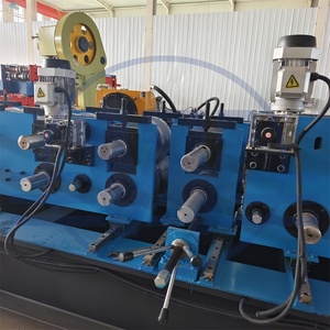 Machine de formage automatique de poutrelles en C de qualité supérieure, machine de formage de panneaux de toiture, dérouleur de tuiles en acier pour murs, moteur PLC de qualité - Product Image 5