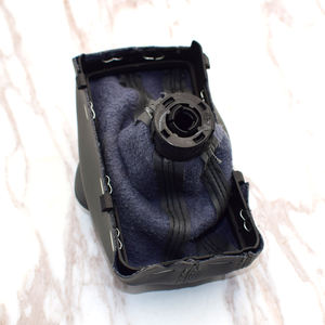 Cubierta de <span class=keywords><strong>maletero</strong></span> de perilla de cambio de marchas automática cromada de cuero de coche para <span class=keywords><strong>Audi</strong></span> A3 A5 A4L <span class=keywords><strong>Q5</strong></span> B8 B8PA B9 2009 2010 2011 2012 2013 2014 2015 2016 - Product Image 5