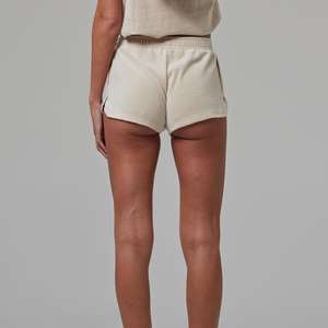 Logo personalizzato in bianco moda Skinny Running palestra sport Casual <span class=keywords><strong>Shorts</strong></span> a vita alta pantaloncini da motociclista pantaloncini da Yoga per donna - Product Image 3