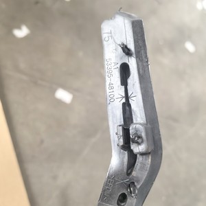 Bande de caoutchouc 53395-48100 pour calandre centrale RX300 2020, matériau EPDM - Product Image 4