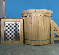 Baignoire de glace en cèdre rouge directe d'usine Baignoire de spa et de massage au design traditionnel pour un usage domestique Capacité de 6 personnes