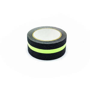 Ruban PEVA imperméable en rouleau gris, bandes antidérapantes pour marches de patio et allées, taille personnalisée disponible avec adhésif puissant - Product Image 4