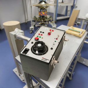 Transformador Elevador de Voltaje MAGNUS, Desmagnetizador de Núcleo de Transformador de Corriente (CT), Herramienta de Calibración de Instrumentos de Alta Precisión - Product Image 4