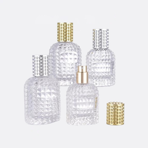 Bouteilles en verre vides en gros, réutilisables, avec <span class=keywords><strong>bouchons</strong></span> dorés ou argentés, pour flacons de parfum en verre plat. - Product Image 1