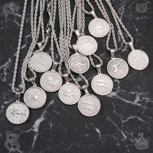 Collier QIUHAN OEM/ODM vintage en acier inoxydable avec pendentif signe astrologique 12 constellations, étanche et plaqué or en relief - Product Image 6